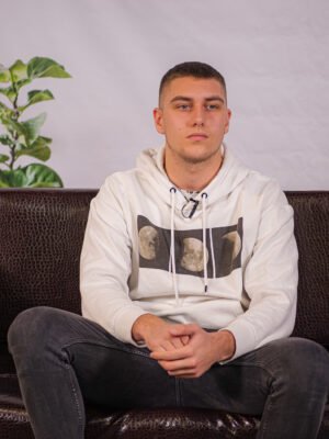 Валентин Николов