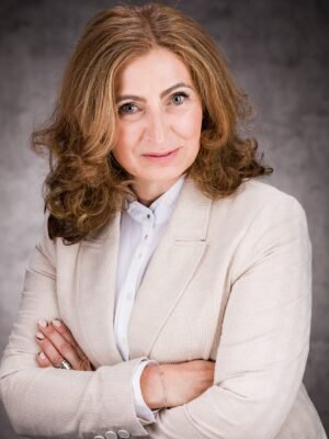 Евгения	Маринкова