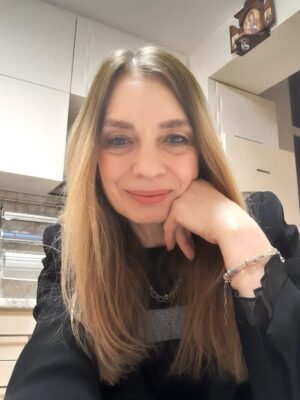 Надежда	Милянкова