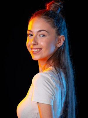 Магдалена	Маринова