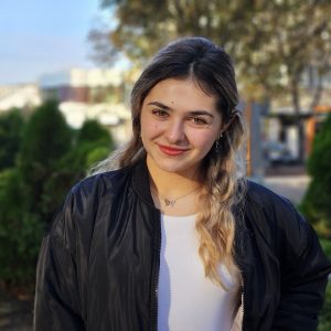 Михаела	Иванова