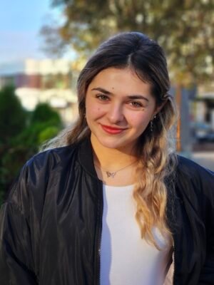 Михаела	Иванова