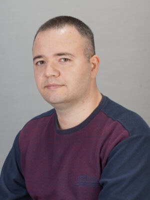 Светослав	Кочанов