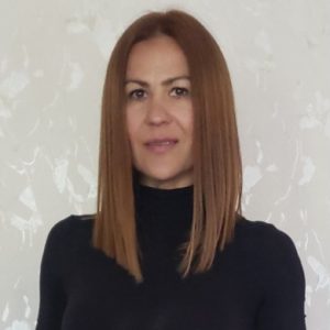 Вероника	Райнова