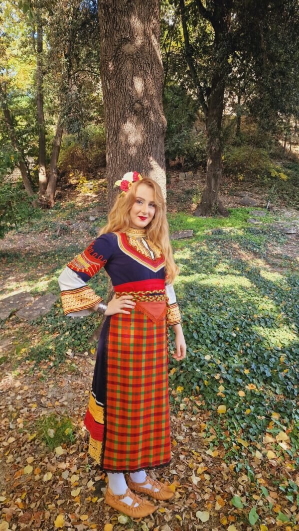 Никол Николова - Image 6