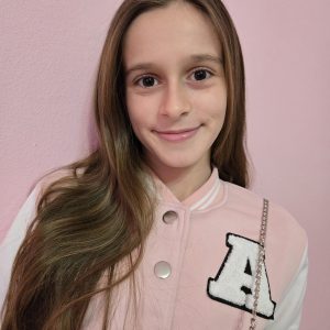 Никол Новакова