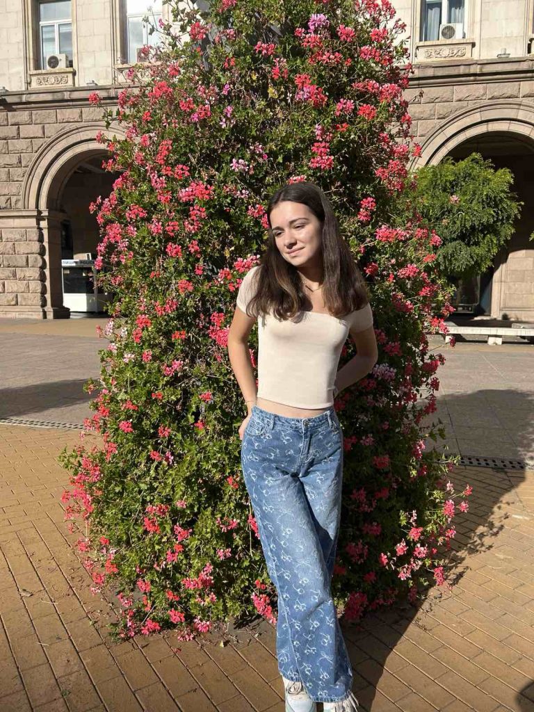 IMG-5446d77e76acb295eed59adbde7de448-V