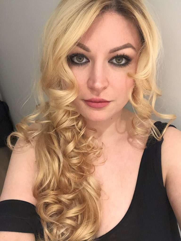 09 Violeta Marhova Selfie Portrait