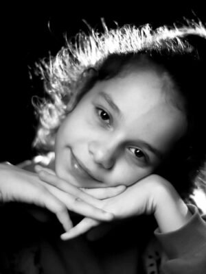 Елизабет Николова