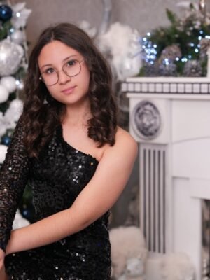 Никол Дикова